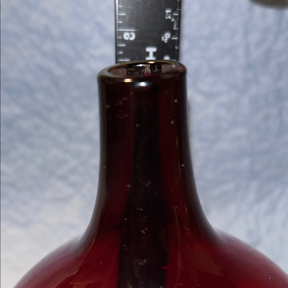 IKEA Salong ruby red glass vase, designed by Johanna Jelinek - Picture 10 of 11
